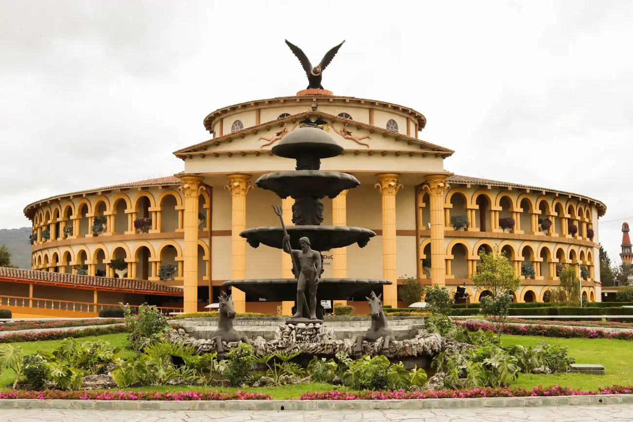 Edificio El Cóndor (2)