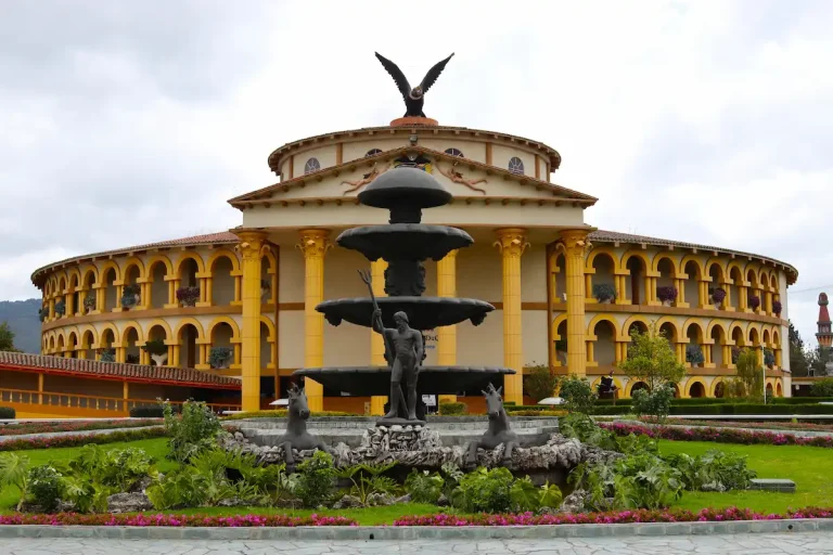 Edificio El Cóndor (2)