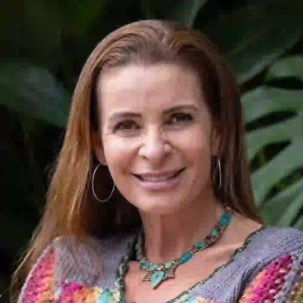 Carmen Linares