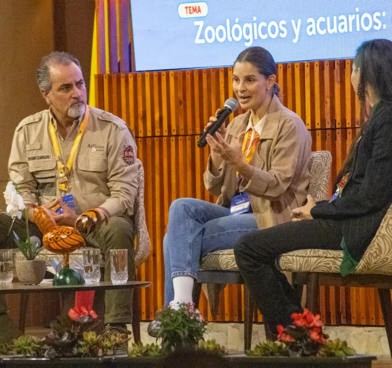 Panel - Congreso ALPZA 2026 - fundación Parque Jaime Duque. Andrea Padilla , Andres Caiozzi y Frank Carlos Camacho