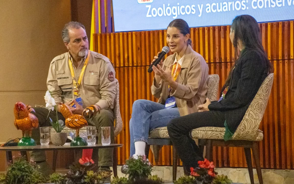 Panel - Congreso ALPZA 2026 - fundación Parque Jaime Duque. Andrea Padilla , Andres Caiozzi y Frank Carlos Camacho